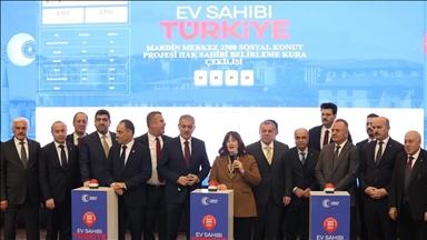 Li Mêrdînê xwediyên avahiyên ku wê bi "Projeya Xaniyan a Sedsalê" va bêne çêkirin, bi pişkavêtinê diyar bûn