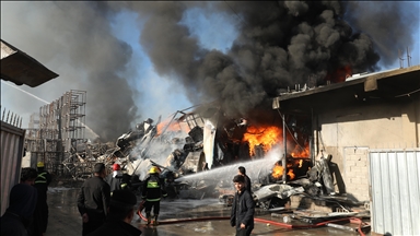 Li Hewlêrê li fabrîqeya cîpsan şewat derket