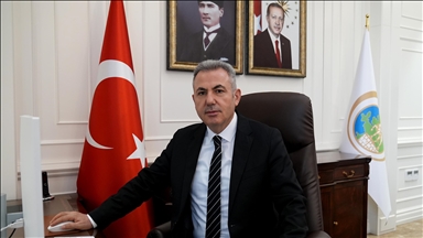 İzmir Valisi Elban, AA'nın "Yılın Kareleri" oylamasında "Aynı şemsiyenin altında"yı seçti