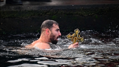 Li Halîçê merasima ji behrê derxistina xaç hat lidarxistin