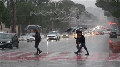Shqipëria përfshihet nga moti i keq, përmbytje dhe pezullim të mësimit në disa zona