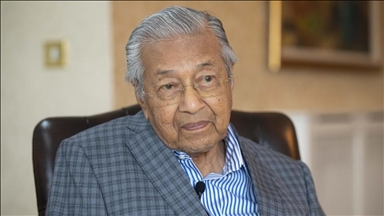 Malaysia’s 100-year-old ex-Premier Mahathir hospitalized for hip fracture