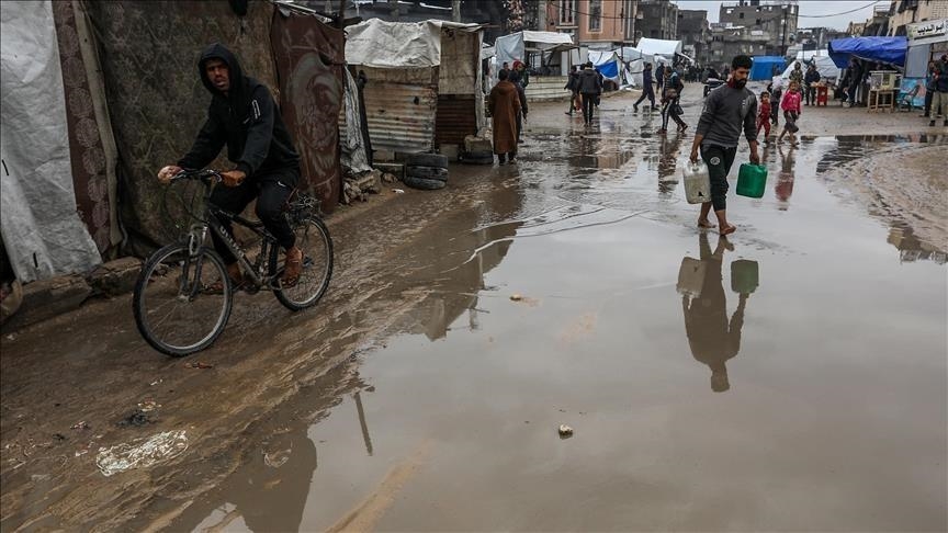 Rritet në 16 numri i vdekurve nga përmbytjet në Indonezi