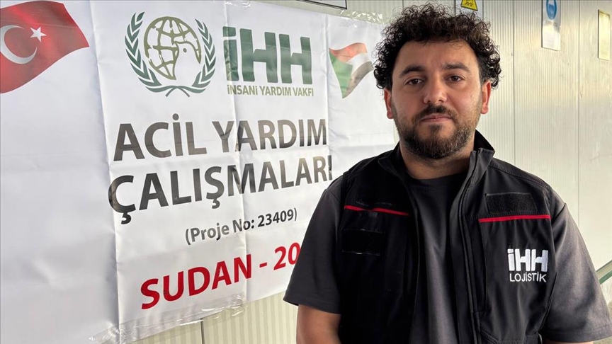 "الإغاثة الإنسانية" التركية ترسل 13 شاحنة مساعدات إلى السودان
