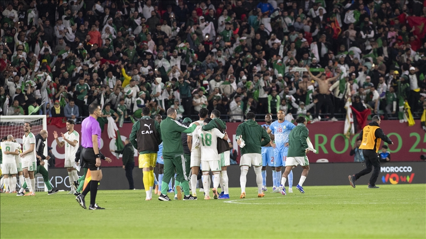 جماهير مغربية تشارك الجزائريين فرحة التأهل لربع نهائي كأس إفريقيا