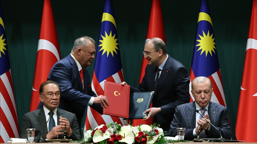 تركيا وماليزيا توقعان اتفاقيات في مجالات مختلفة بأنقرة