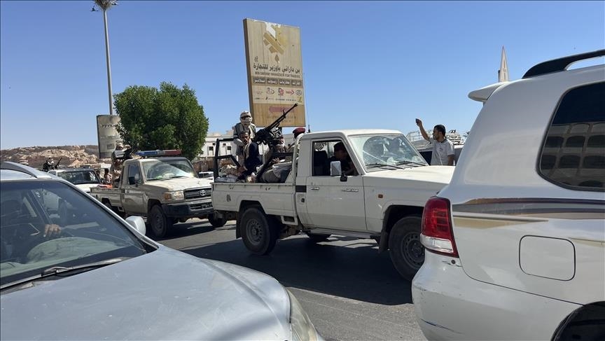 Les forces gouvernementales yéménites imposent un couvre-feu à Aden