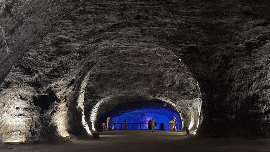 Hittite-era salt cave in Türkiye’s Central Anatolia draws 1.8M visitors in 2025