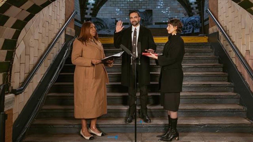 New York Belediye Başkanı Mamdani, yeminini Osmanlı dönemine ait Kur'an üzerine ettiğini açıkladı