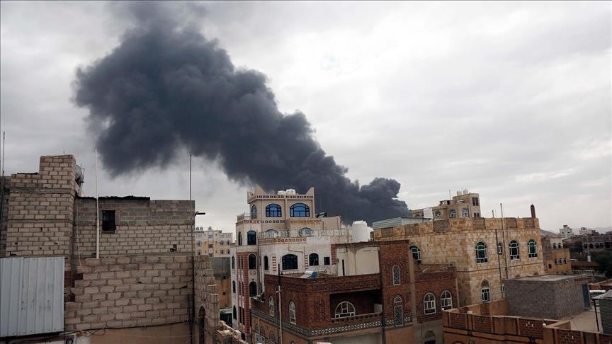 اليمن.. انفجار مخازن أسلحة لـ"الانتقالي" بالضالع استهدفها التحالف