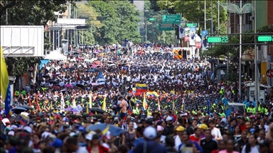 Илјадници маршираа во Каракас за поддршка на Мадуро