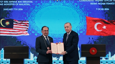 Erdogan: "La Türkiye continuera d'évaluer les mesures conjointes avec la Malaisie dans le domaine de la défense"