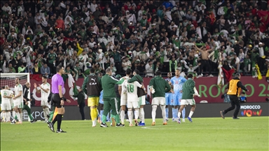 جماهير مغربية تشارك الجزائريين فرحة التأهل لربع نهائي كأس إفريقيا