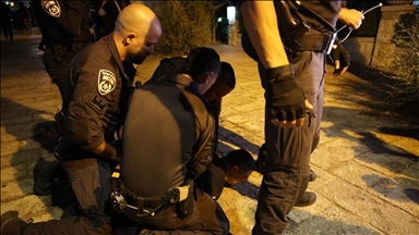 الشرطة تعتقل 4 متظاهرين إسرائيليين قبالة المحكمة العليا بالقدس
