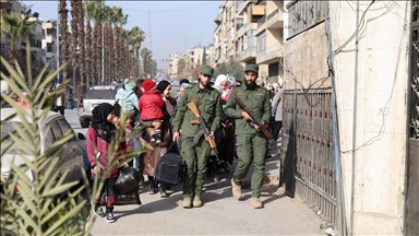 حلب.. استنفار لإجلاء المدنيين وهروب معتقلين من سجون "قسد" 