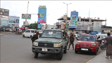 اليمن.. إعفاء محافظ عدن من منصبه وإحالته إلى التحقيق