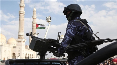 Yemeni government forces move toward Aden amid escalation