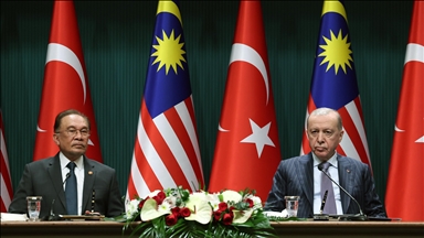 رئيس الوزراء الماليزي: نثق بقدرات تركيا في العلوم والتصنيع