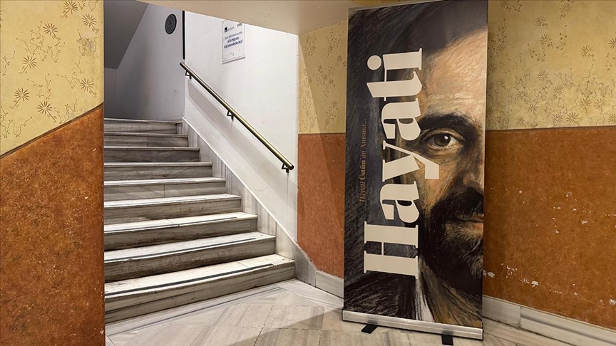 İş insanı Hayati Üstün'ün hayatını anlatan "Hayati" belgeseli izleyiciyle buluştu