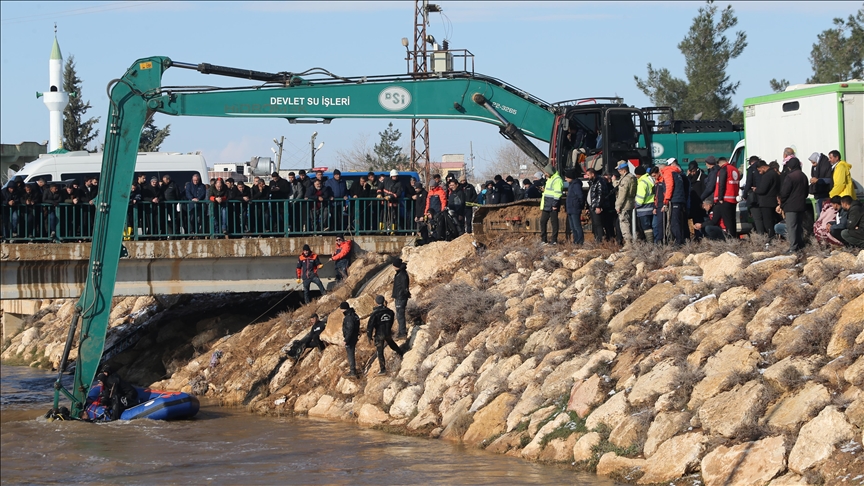 Li Şanliurfayê xebatên lêgerîna ajokarê otomobîla ket qanala avdanê berdewam in