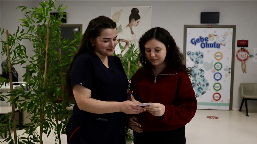 Sakarya'da binlerce anne adayının katıldığı "Gebe Okulu", normal doğum tercihlerini artırdı