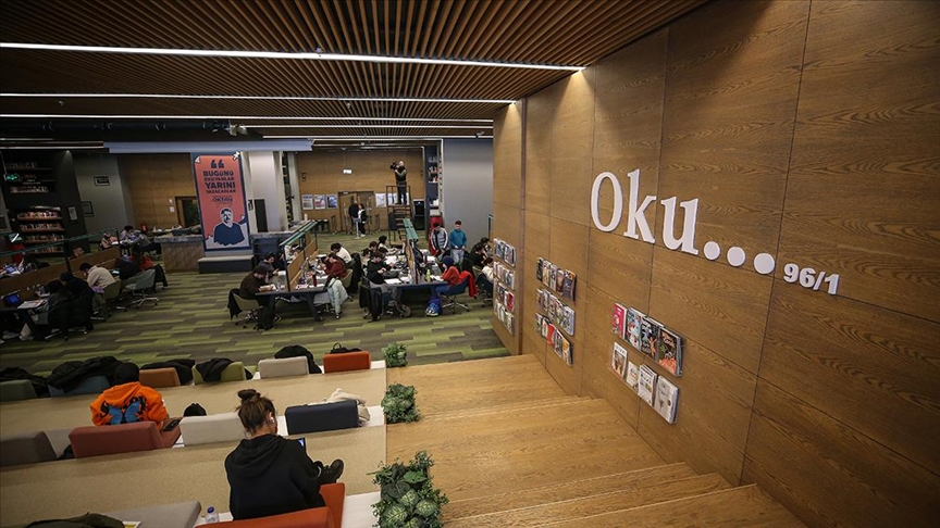 Bursa'nın "uyumayan kütüphaneleri" 5 yılda 2 milyondan fazla misafir ağırladı