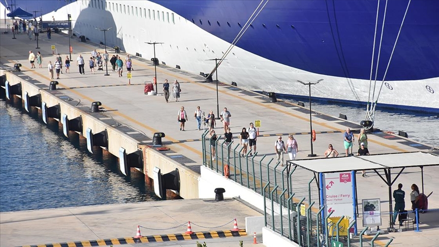 Muğla'ya geçen yıl 162 kruvaziyerle 227 bin 807 yolcu geldi