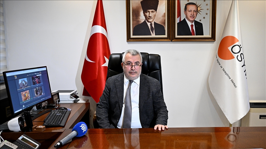 ÖSYM Başkanı Ersoy, AA'nın "Yılın Kareleri" oylamasına katıldı