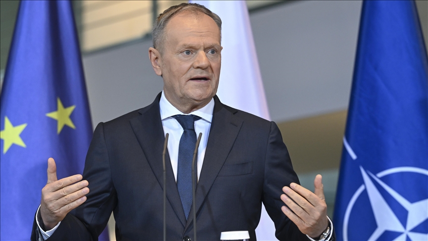 Polish premier reverses plan to end 'junk contracts'