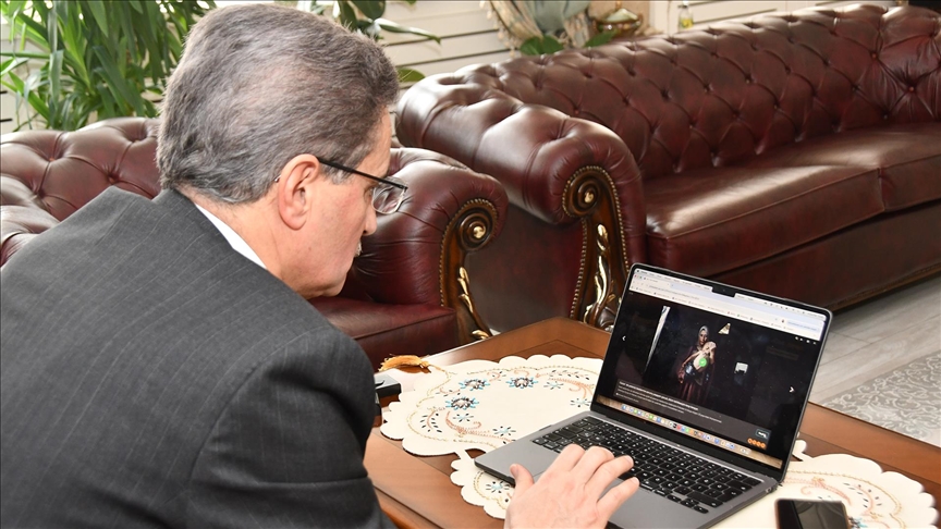 Gümüşhane Valisi Baruş, AA'nın "Yılın Kareleri" oylamasında tercihlerini yaptı