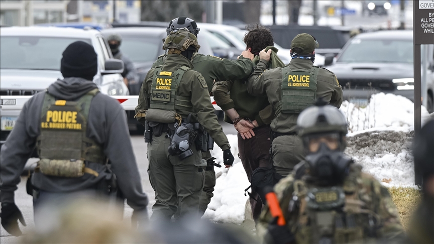 US governor calls for state officials to be brought back into investigation of fatal ICE shooting