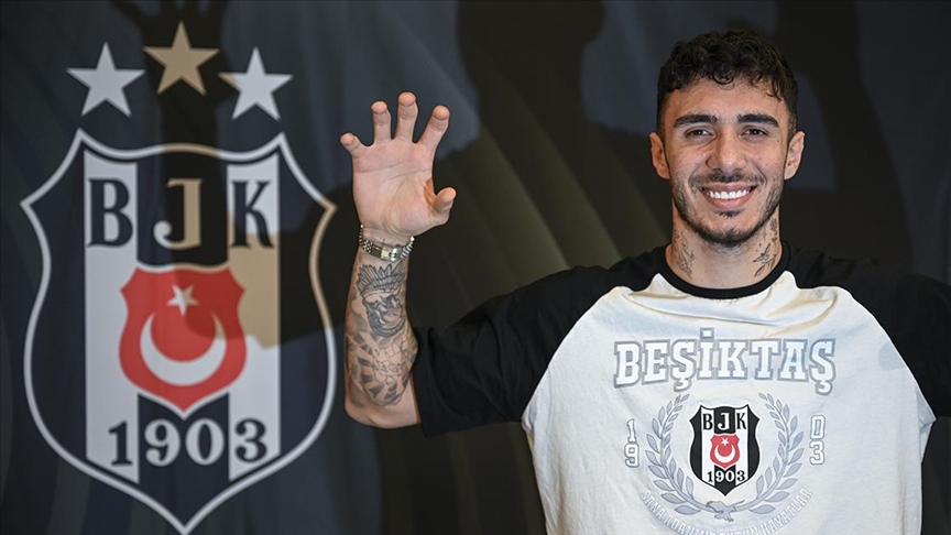 Beşiktaşlı Emirhan Topçu, sezonun ilk yarısındaki Fenerbahçe derbilerini unutamıyor