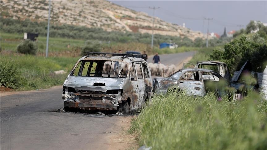 إصابة 3 فلسطينيين في اعتداء نفذه مستوطنون إسرائيليون بالضفة