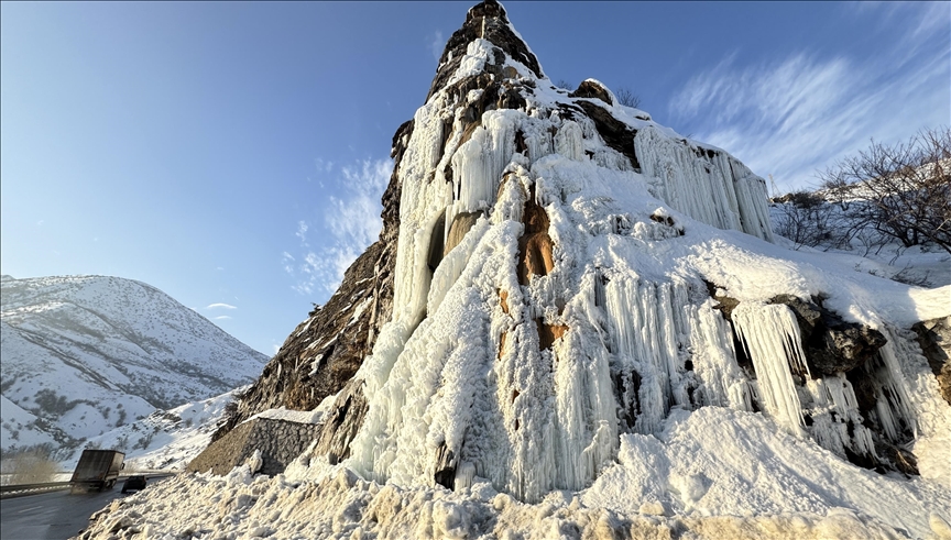 "Kevirê Qul" ê li Bidlîsê di bin şembelûkan da wenda bû