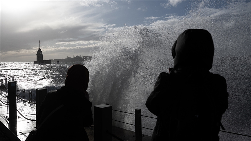 Yurdun büyük kesiminde görülen fırtına, yarın etkisini kaybedecek