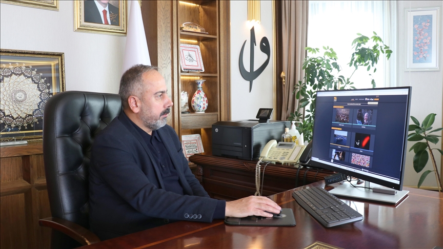 Van YYÜ Rektörü Prof. Dr. Şevli, AA'nın "Yılın Kareleri" oylamasına katıldı