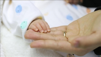 France / Racisme : le premier bébé de 2026 visé par une vague raciste en ligne