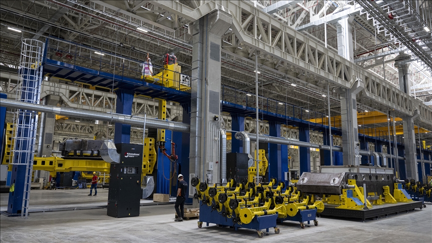 German industrial output rises 0.8% in November, defying expectations