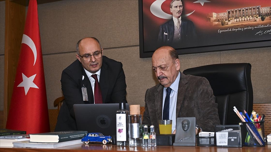 TBMM Sağlık, Aile, Çalışma ve Sosyal İşler Komisyonu Başkanı Bilgin, AA'nın "Yılın Kareleri" oylamasına katıldı