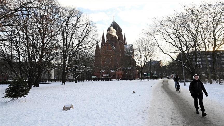 Moti i ftohtë vazhdon të paralizojë jetën e përditshme në Gjermani