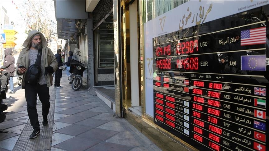 Demonstratat përhapen në të gjithë Iranin, u vihet flaka ndërtesave në Teheran