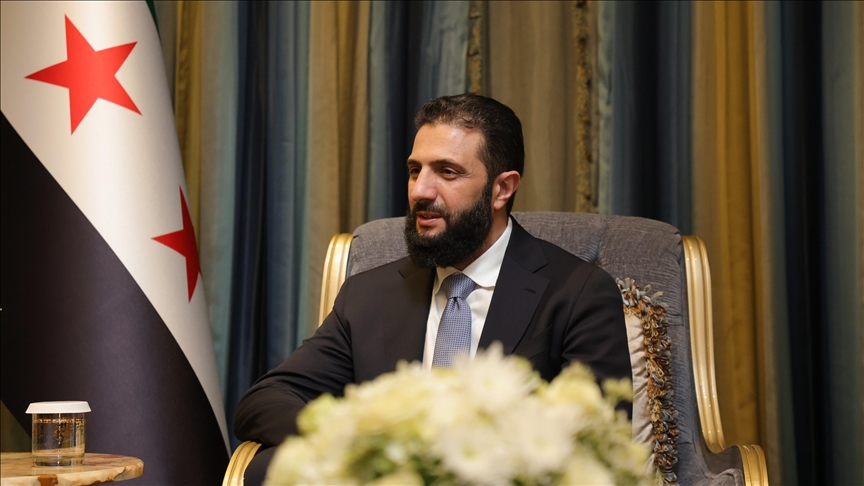 الشرع يهاتف بارزاني: الأكراد مكوّن أصيل وأساسي من الشعب السوري