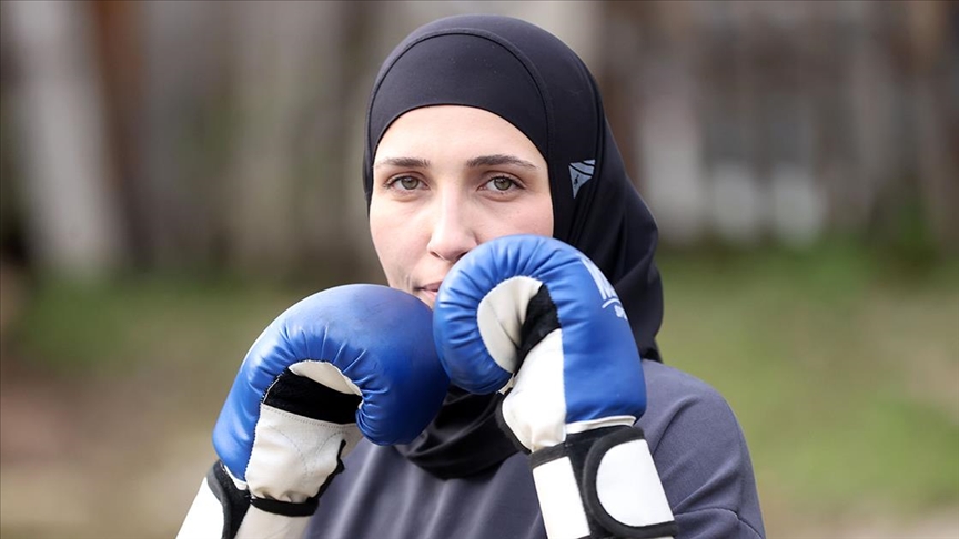 Kimya mühendisi genç sporcu kick boks müsabakalarına köyünde hazırlanıyor