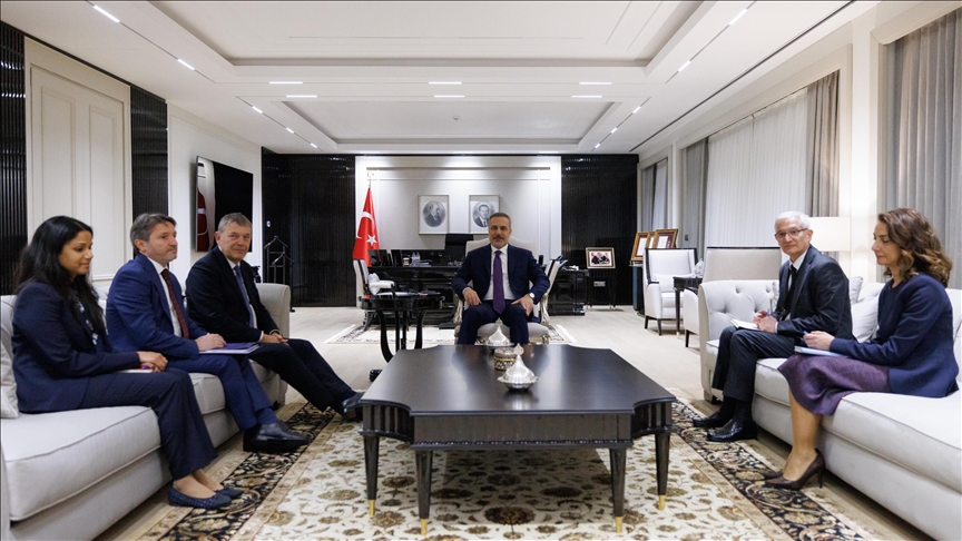 Shefi i diplomacisë turke takon kreun e agjencisë së OKB së për refugjatët palestinezë