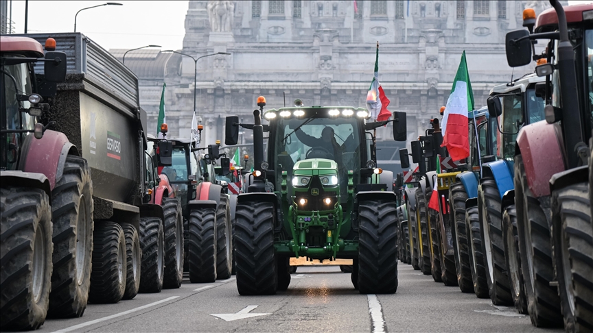 Fermerët në protestë në Milano kundër marrëveshjes tregtare së BE së me Amerikën e Jugut