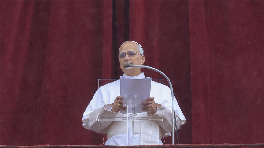 Pope warns war ‘back in vogue,’ peace sought ‘through weapons’