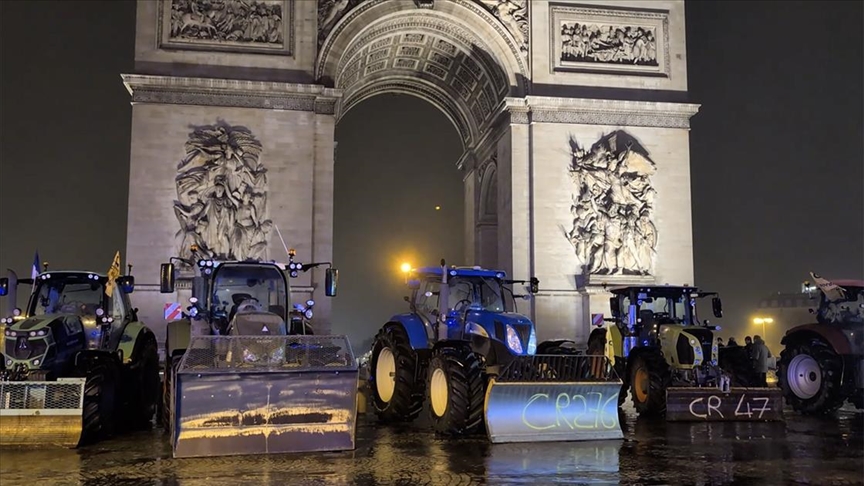 France : deux porte-parole de la Confédération paysanne interpellés lors d’une manifestation à Paris