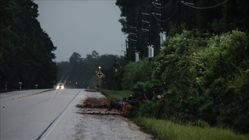 Tempête Goretti en France : 21 départements toujours en vigilance orange, 380 000 foyers privés d’électricité