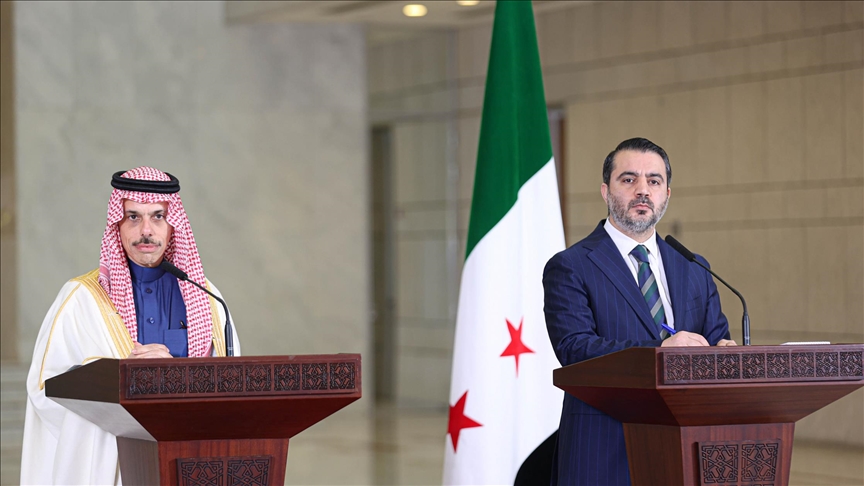 وزيرا الخارجية السعودي والسوري يبحثان الأوضاع في حلب