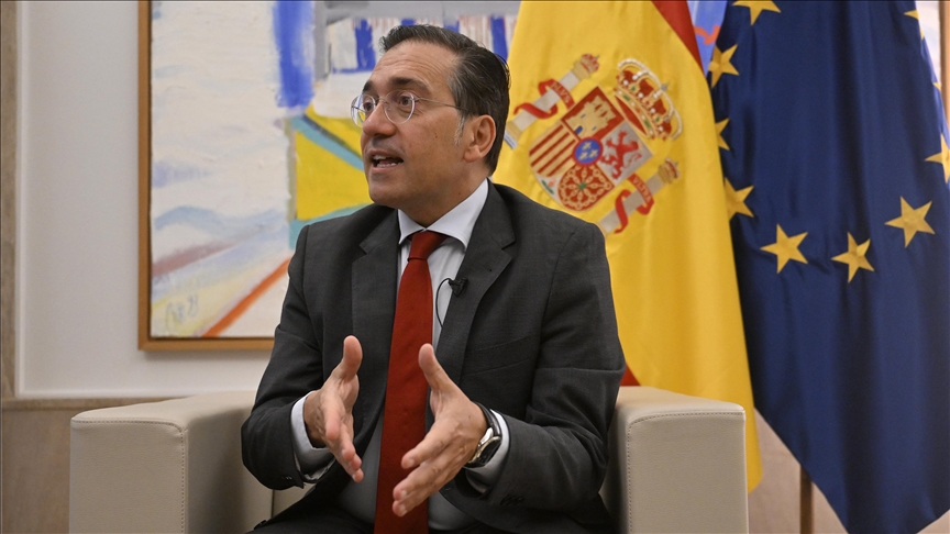 Albares afirma que "los próximos meses nos jugamos mucho"